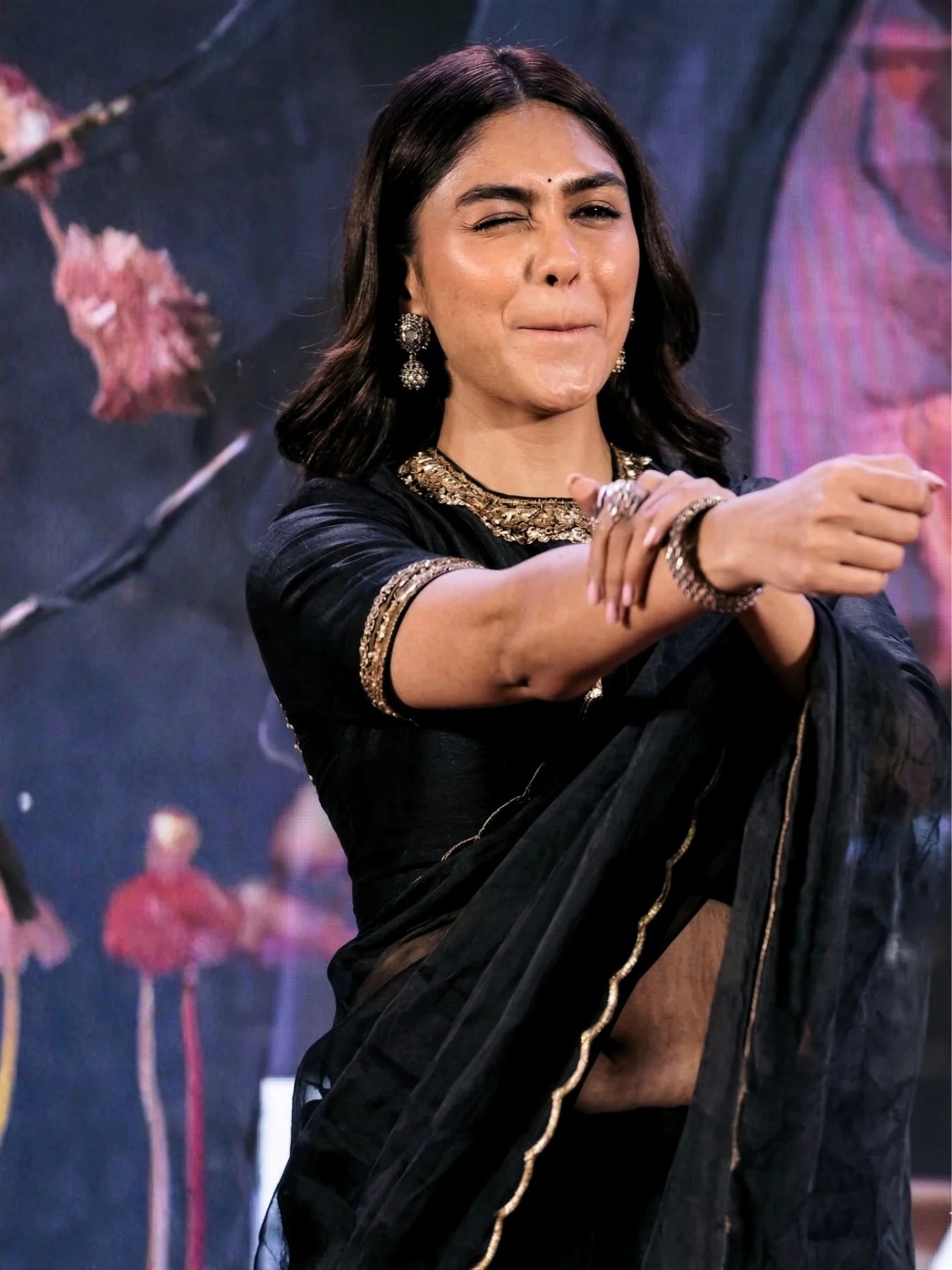 Munati Crafted Hend Work Saree