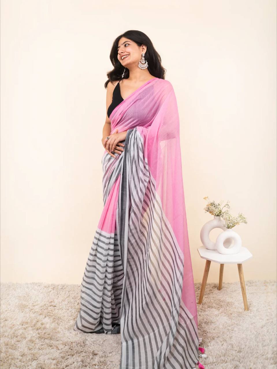 Premium Linen With Beautiful And Elegance Contrast Colour Border Digital Printed Saree
