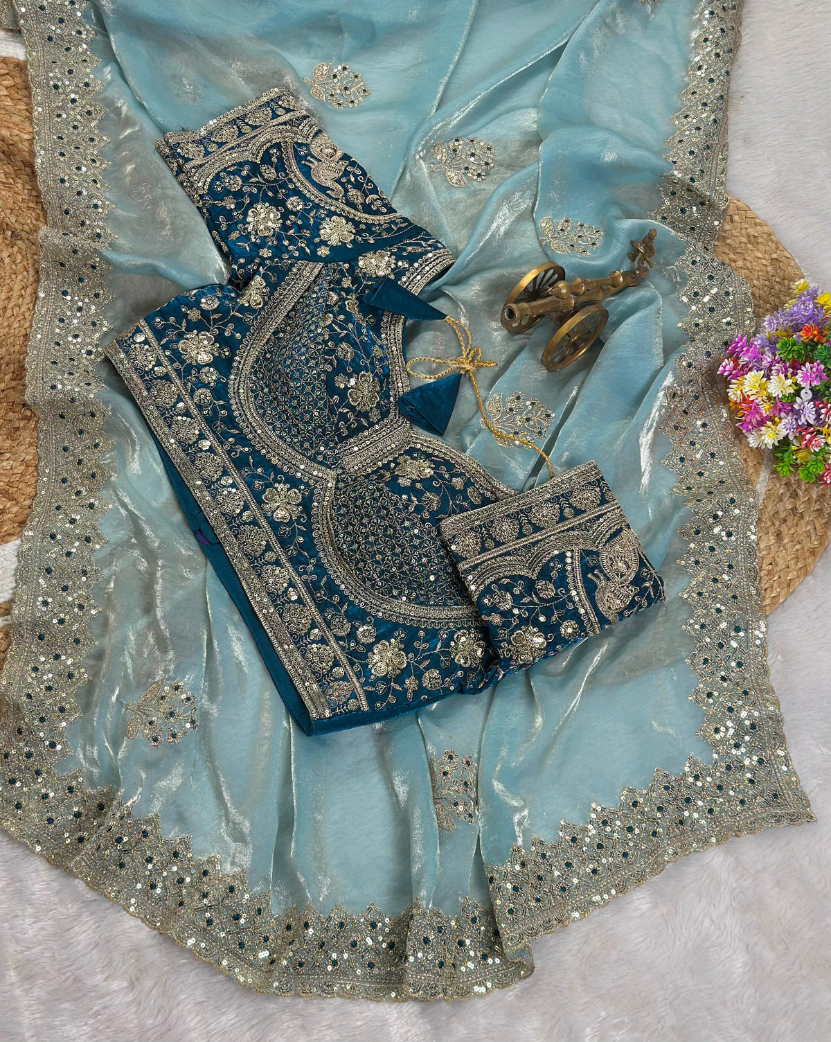 new launching c pallu embroidery work with sequences and cut work border